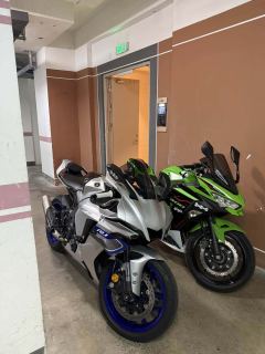 Yamaha YZF-R1 1000 cc - ფოტო 4