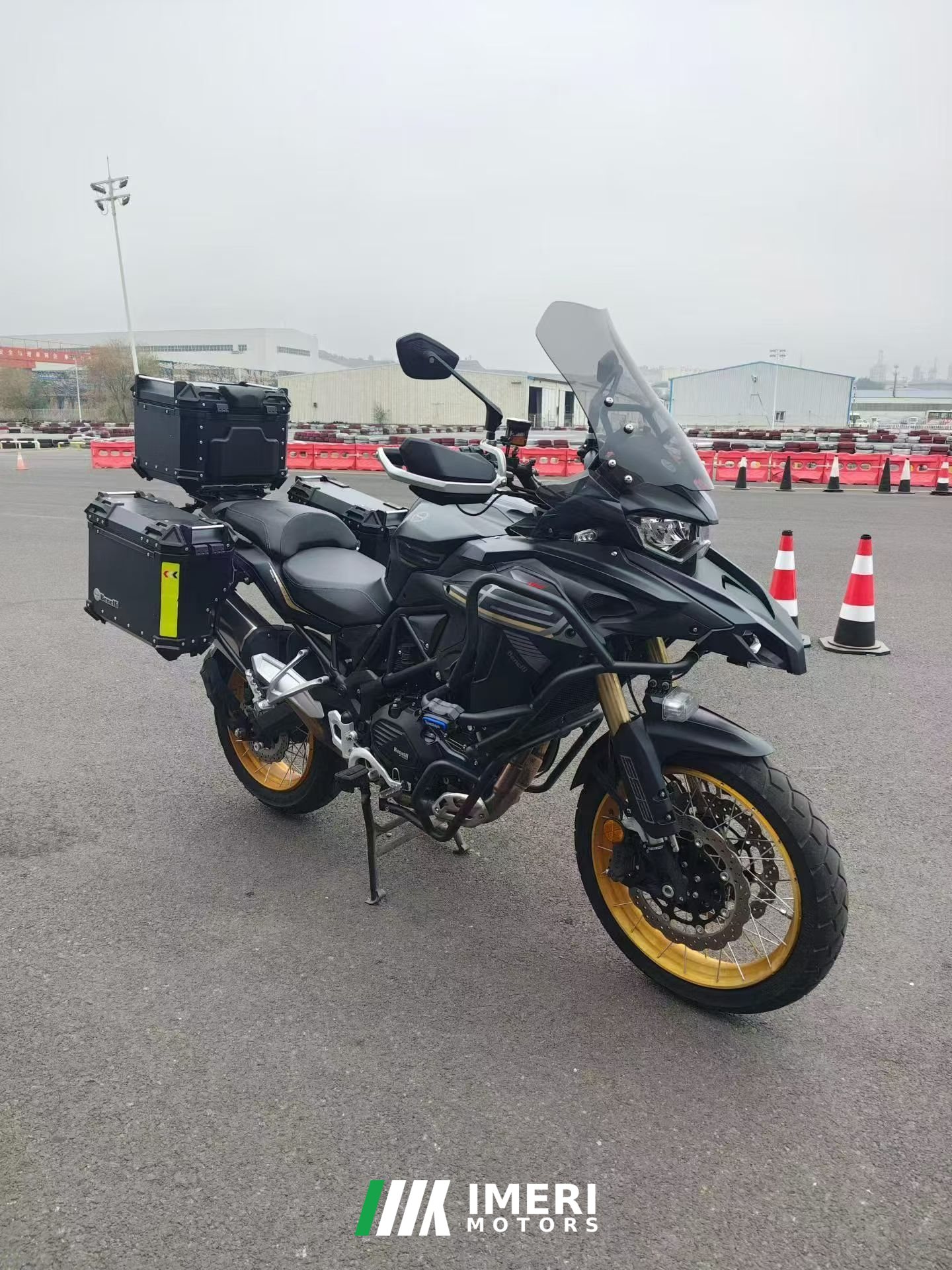 2025 Benelli TRK552 550 cc