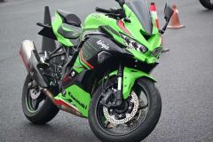 Kawasaki ZX-4R 400 cc - photo 4
