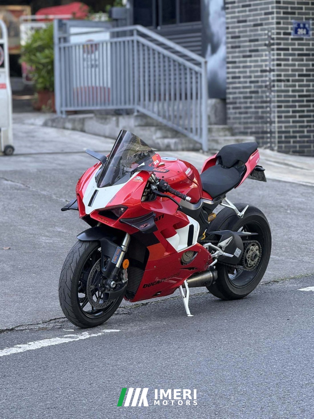 Ducati Panigale V4 1100 cc - мотоцикл из Китая