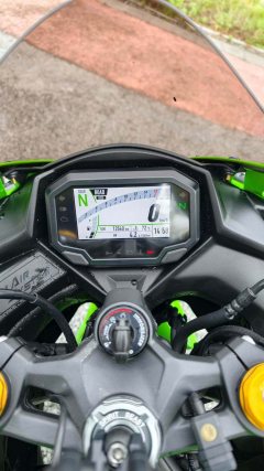 Kawasaki ZX-4R 400 cc - ფოტო 4