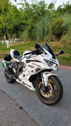 Kawasaki ZX-4R 400 cc - фото 1