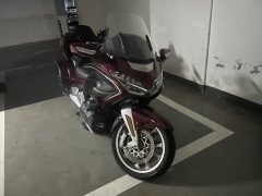 Honda Gold Wing GL1800 - ფოტო 1