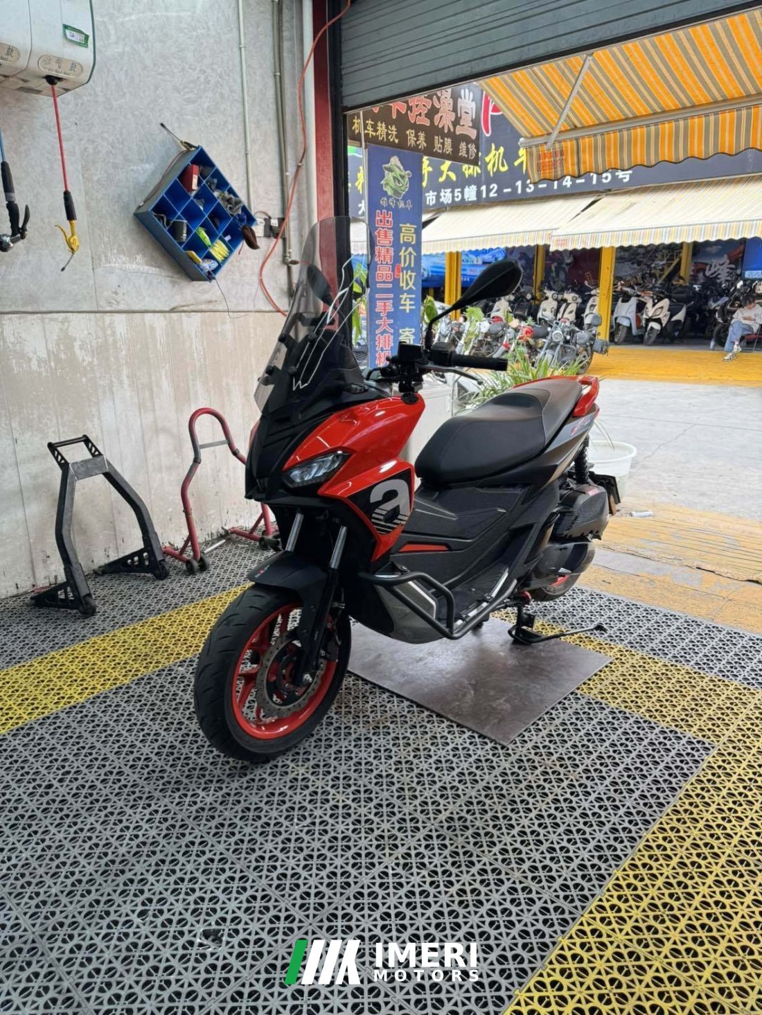 Aprilia SR GT 200 - мотоцикл из Китая