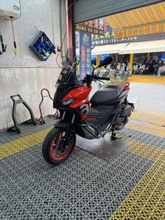 Aprilia SR GT 200 - фото 1