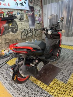 Aprilia SR GT 200 - фото 5