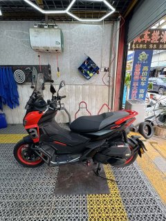 Aprilia SR GT 200 - фото 8