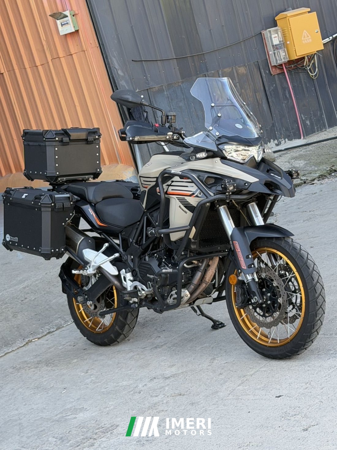 Benelli TRK552 550 cc - მოტოციკლი ჩინეთიდან