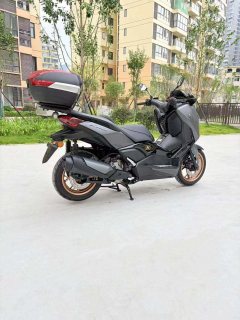 Yamaha XMAX 300 cc - ფოტო 6
