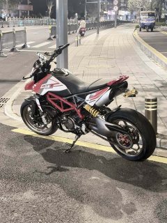 Ducati Hypermotard 950 - ფოტო 3