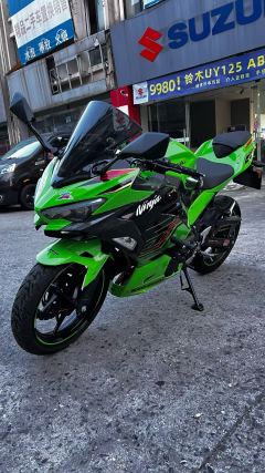 Kawasaki Ninja 400 - ფოტო 1
