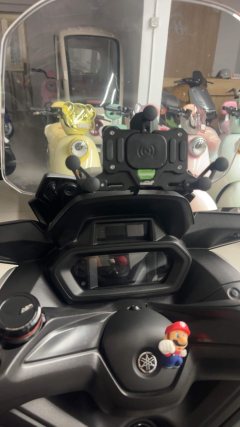 Yamaha XMAX 300 cc - ფოტო 9