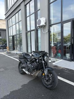 Honda CB650R - photo 2