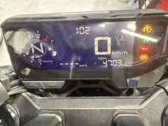 Honda CB650R - photo 6