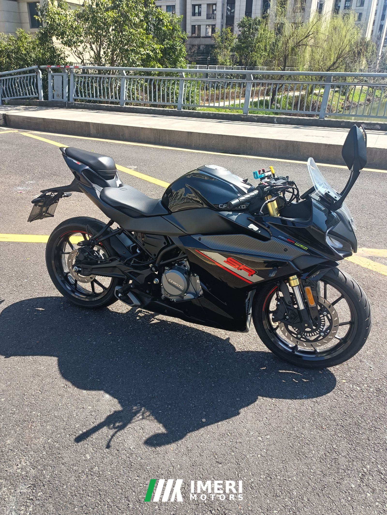 2023 CFMOTO 250SR