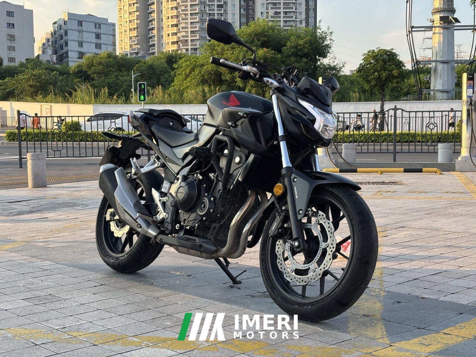 2021 Honda CB400F