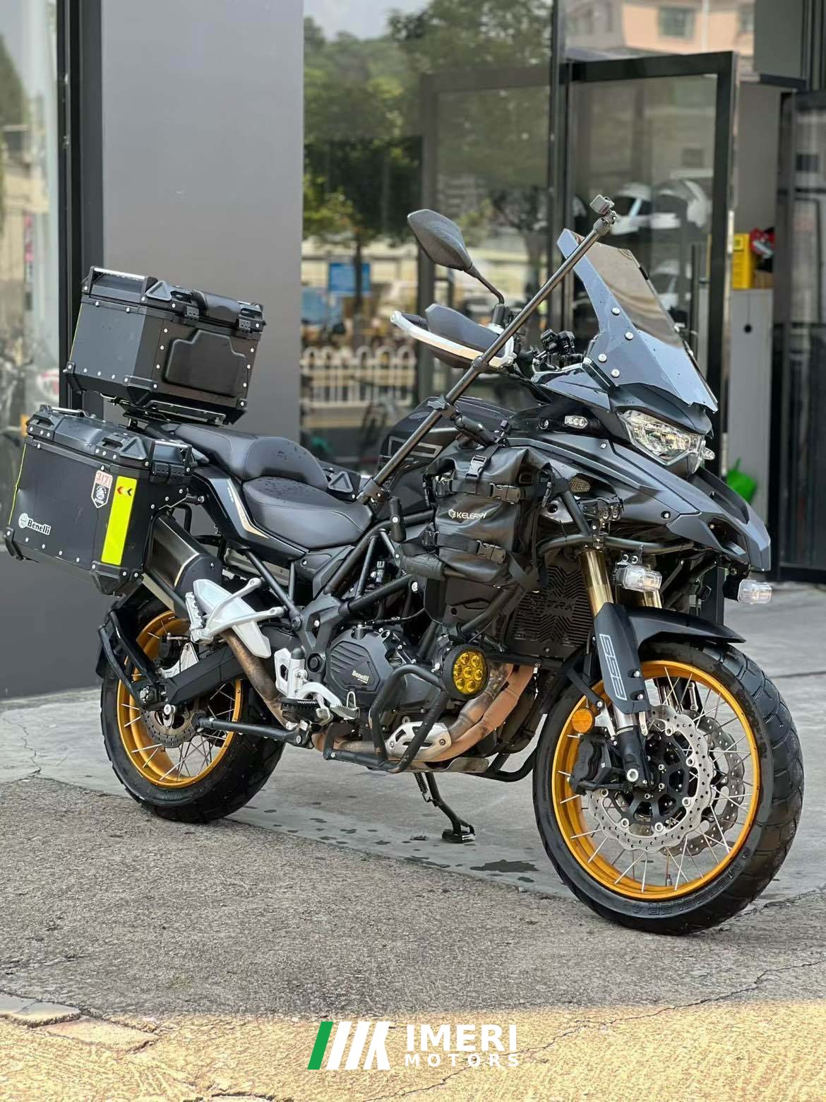 2025 Benelli TRK552 550 cc