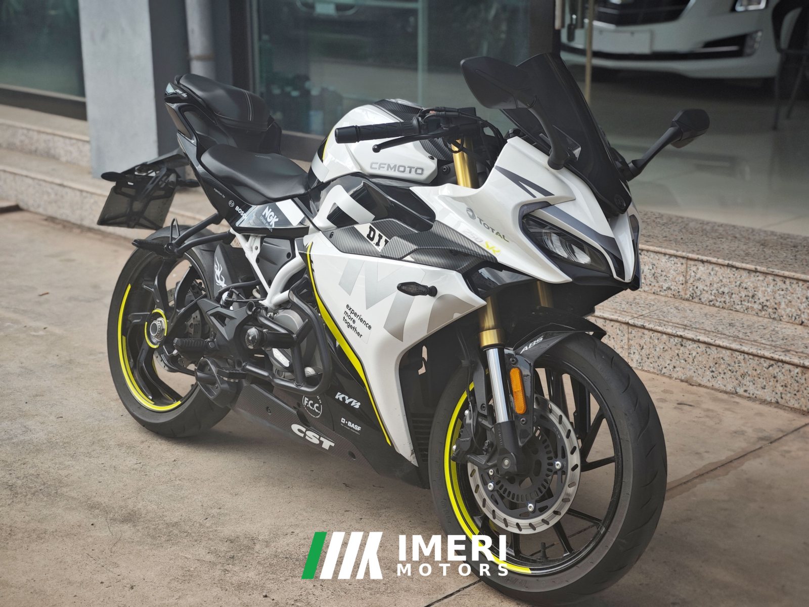 2022 CFMOTO 250SR