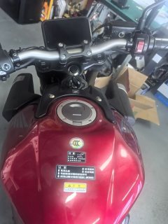 Honda CB650R - photo 3