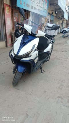 QJMOTOR Hong 125 - ფოტო 1
