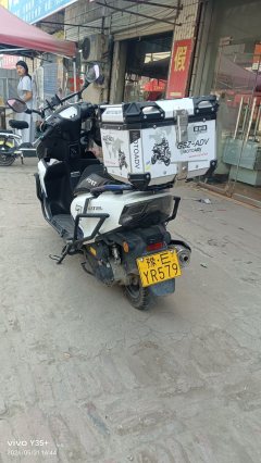 QJMOTOR Hong 125 - ფოტო 3