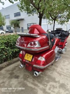 Honda Gold Wing GL1800 - ფოტო 7
