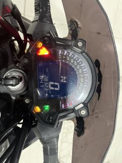 Kawasaki Z400 - ფოტო 8