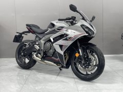Triumph Daytona 660 - ფოტო 3