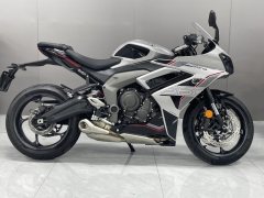 Triumph Daytona 660 - ფოტო 4