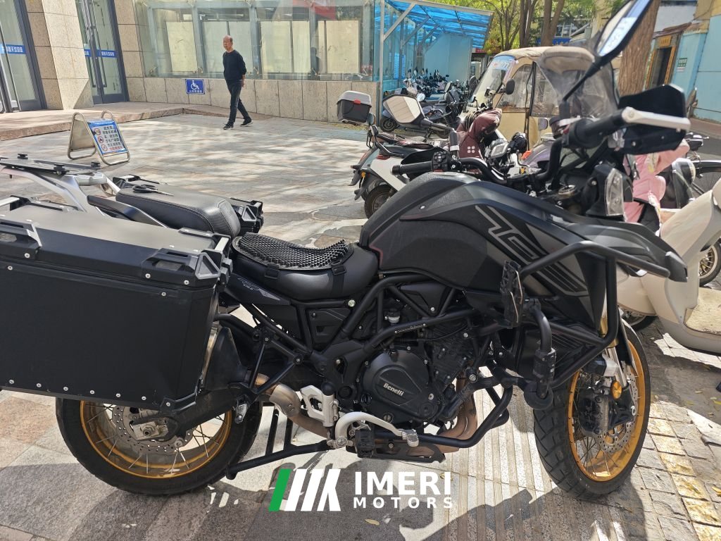 Benelli TRK702 700 cc - мотоцикл из Китая