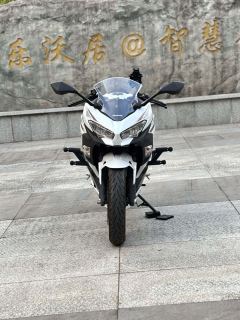 Kawasaki Ninja 400 - ფოტო 4