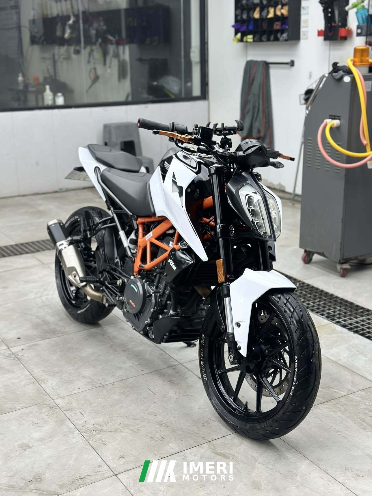 2022 KTMR2R 250 Duke