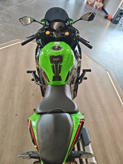 Kawasaki ZX-4R 400 cc - ფოტო 8