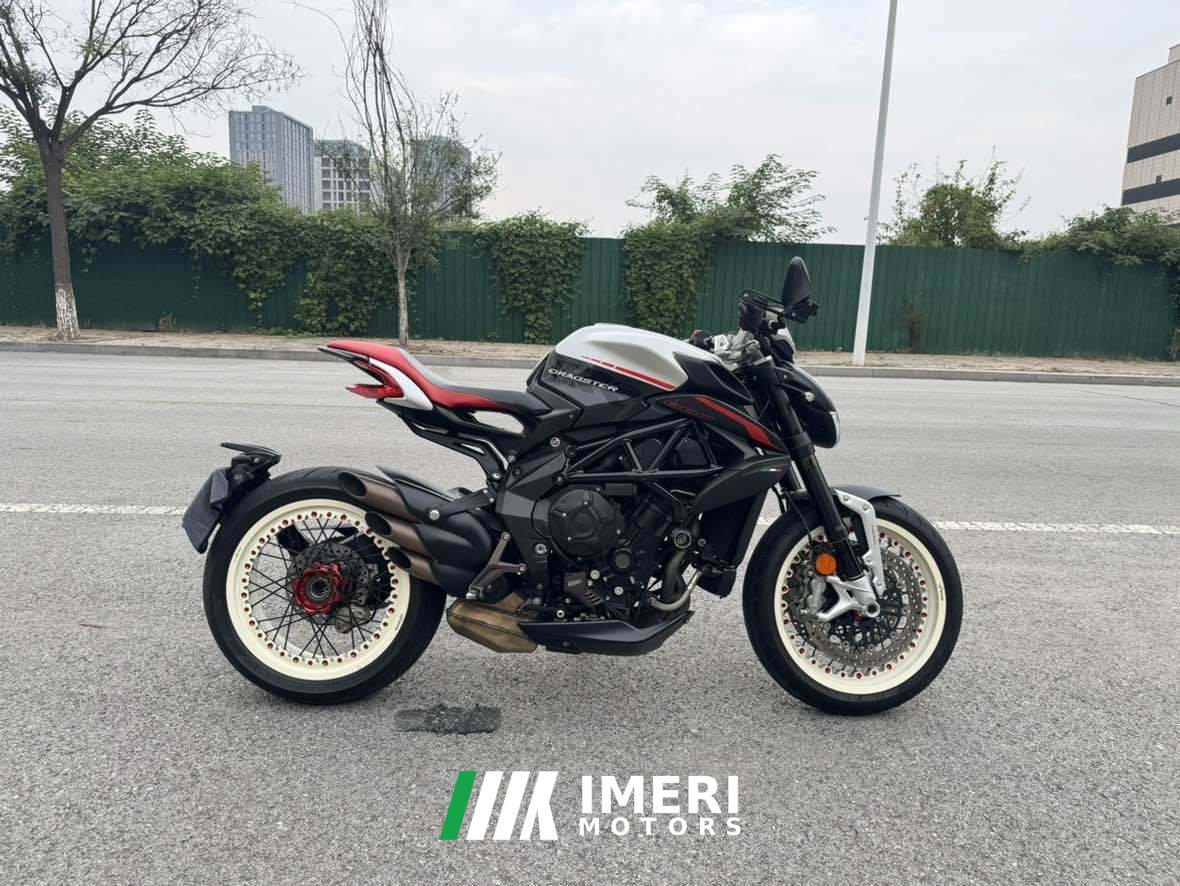 2021 MV Agusta Dragster 800