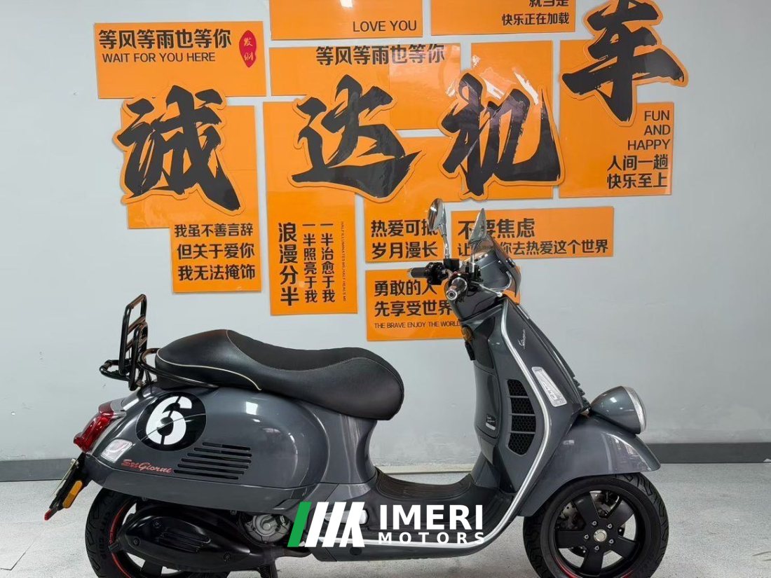 VESPA GTS 300 cc - мотоцикл из Китая