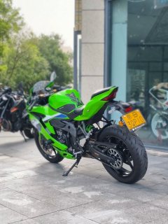 Kawasaki ZX-4R 400 cc - ფოტო 9