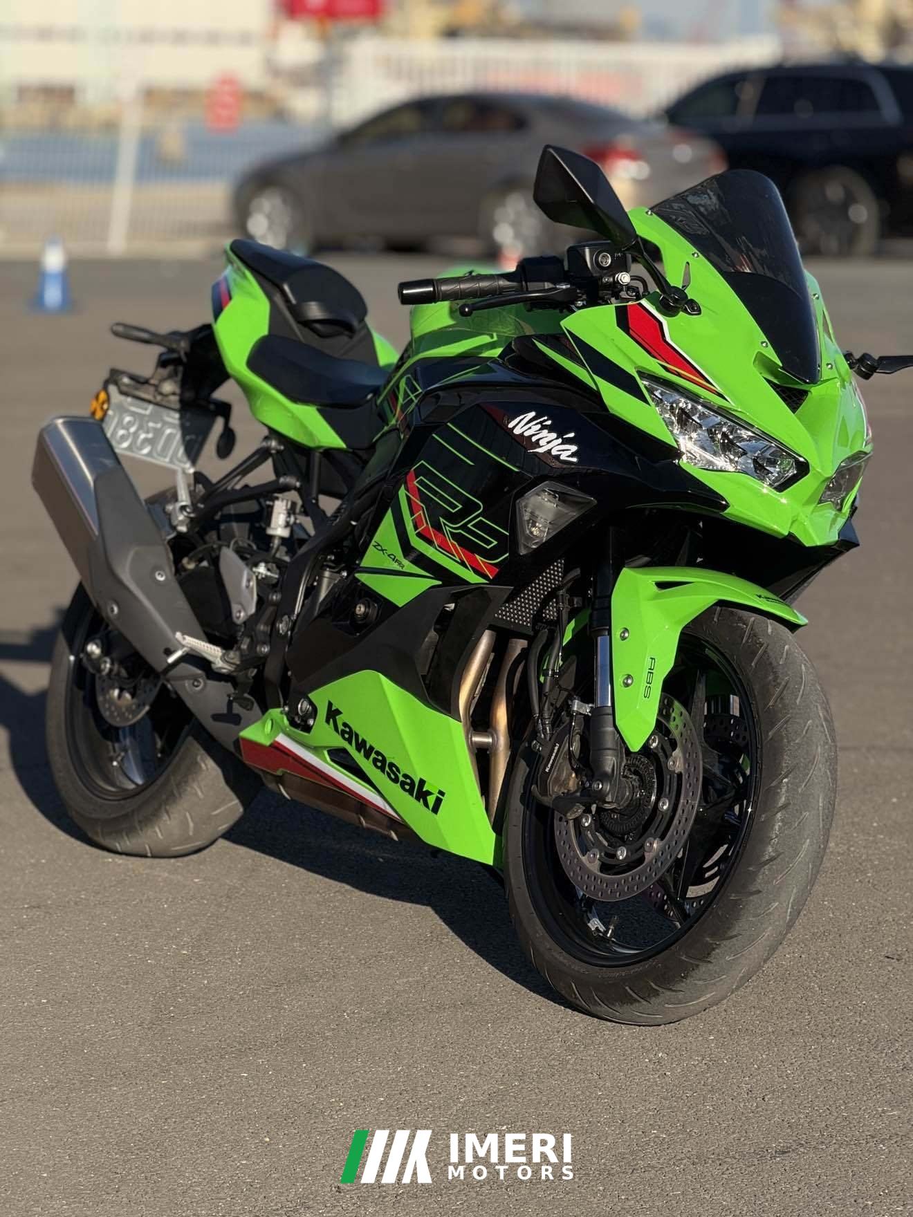 2023 Kawasaki ZX-4R 400 cc