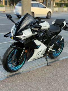 CFMOTO 675SR-R - ფოტო 1