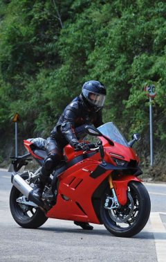 Zhangxue Motorcycles 820RR - ფოტო 1