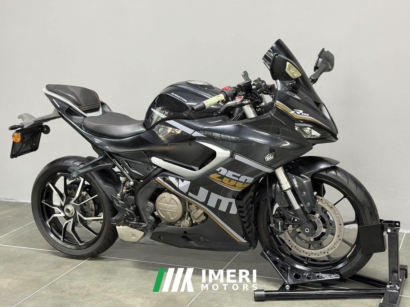 2021 QJMOTOR SRK 250