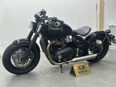 Triumph Bonneville Bobber 1200 cc - ფოტო 1