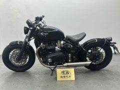Triumph Bonneville Bobber 1200 cc - ფოტო 3