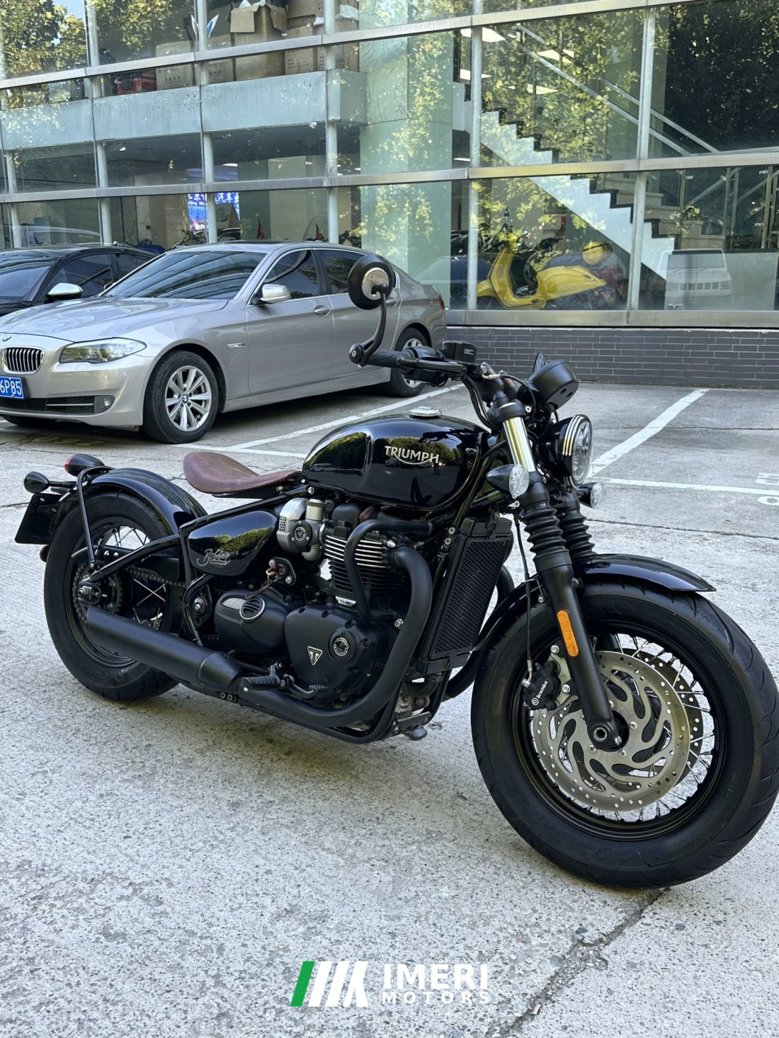 Triumph Bonneville Bobber 1200 cc - მოტოციკლი ჩინეთიდან
