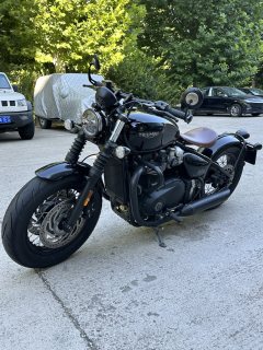 Triumph Bonneville Bobber 1200 cc - ფოტო 2