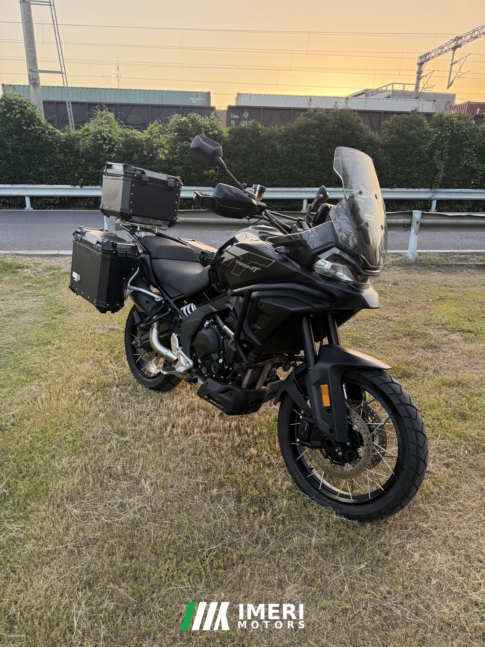 2025 CFMOTO 700MT