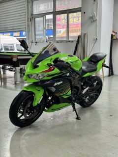 Kawasaki ZX-4R 400 cc - ფოტო 4