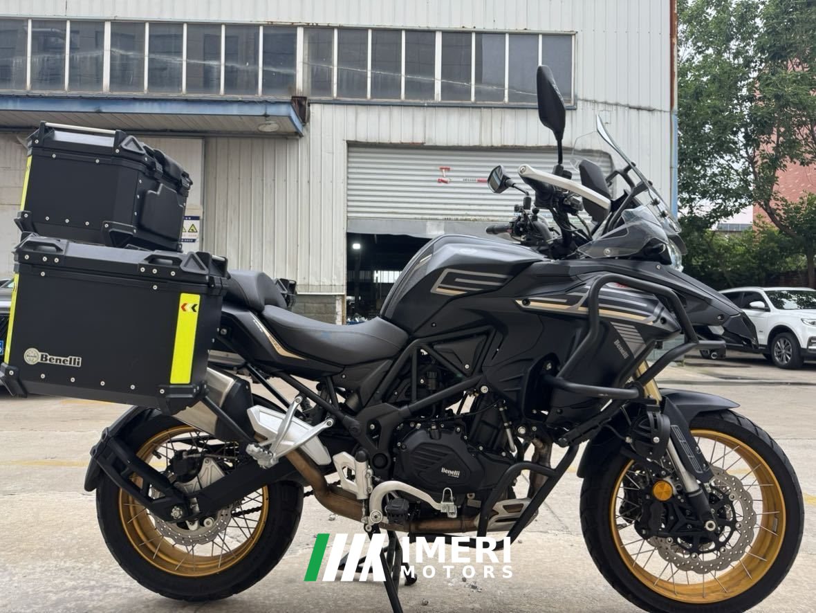 2025 Benelli TRK552 550 cc