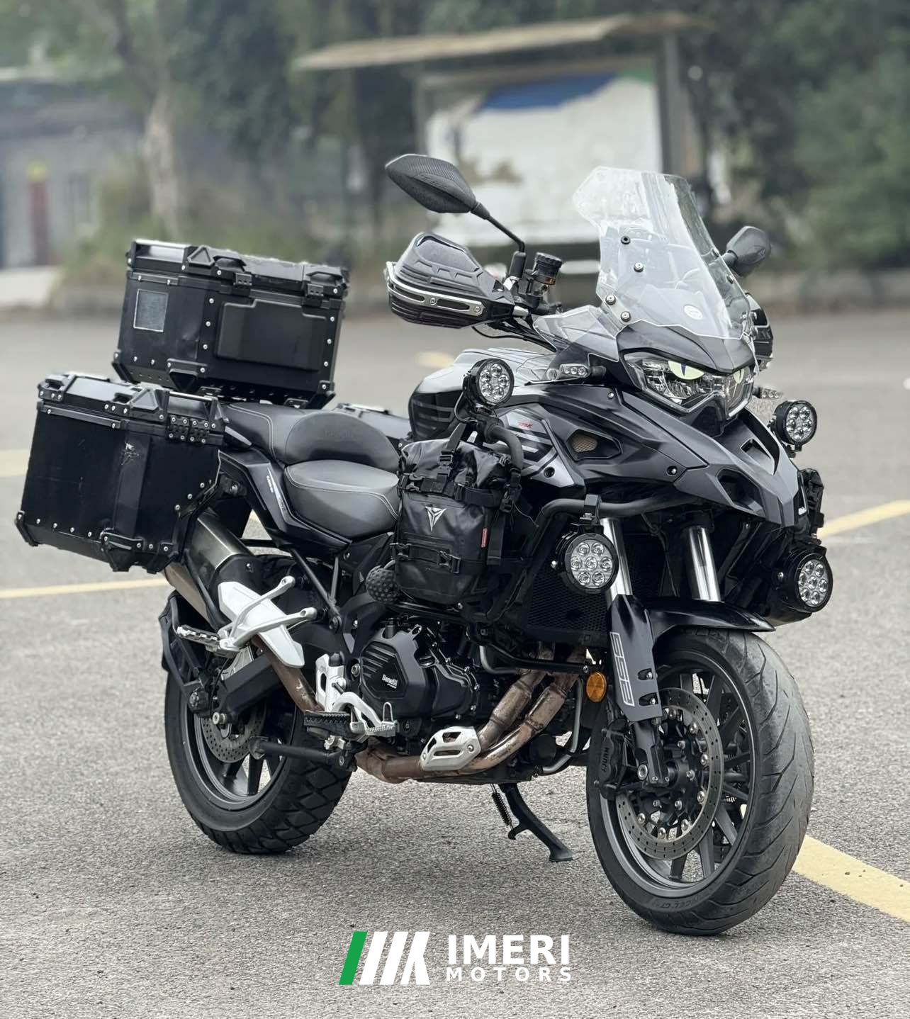 2025 Benelli TRK552 550 cc