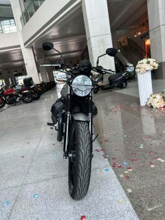 Moto Guzzi V7 850 cc - ფოტო 2