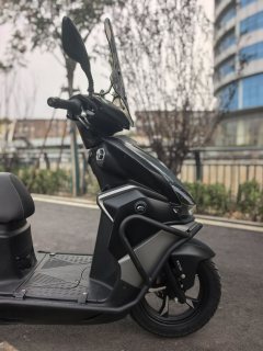 QJMOTOR Hong 125 - ფოტო 1
